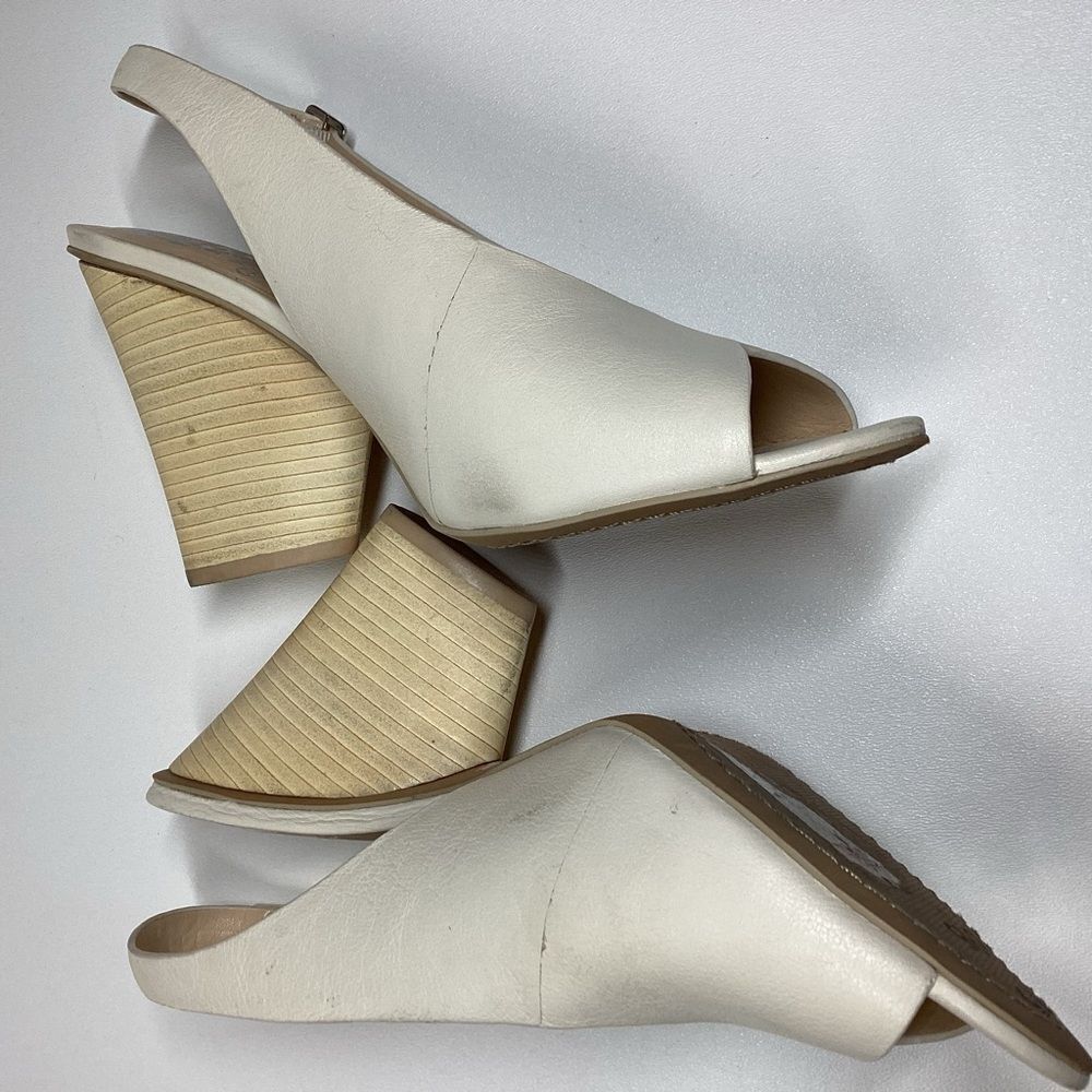 Vince camuto  Ivory Cream drenal peep toe sling back‎ sandal size 9.5 - Picture 5 of 10